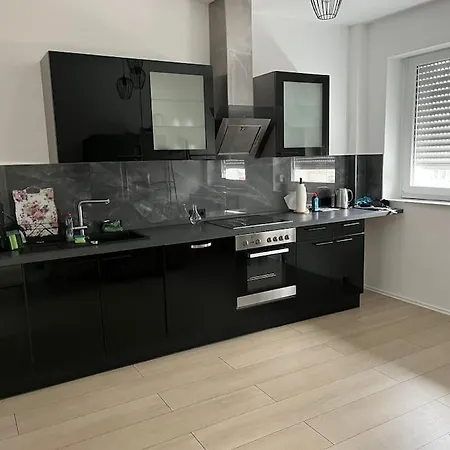 Schoene Moderne Wohnung, Terrasse *